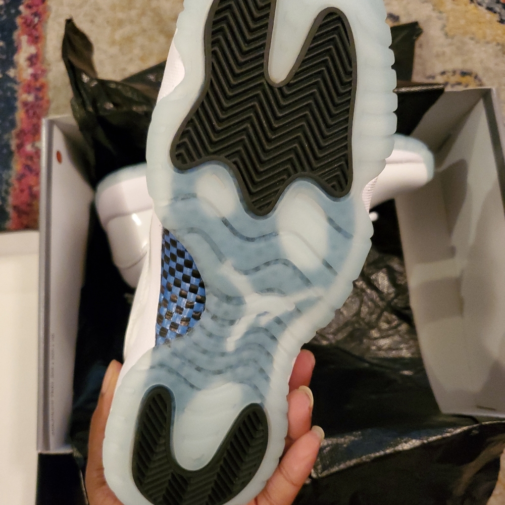 Jordan Retro 11 Low icy blue bottoms